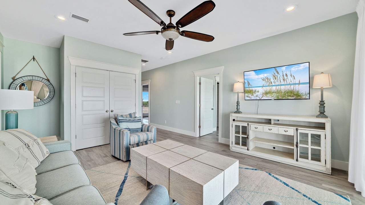 Photo of Livingroom in Ono Island