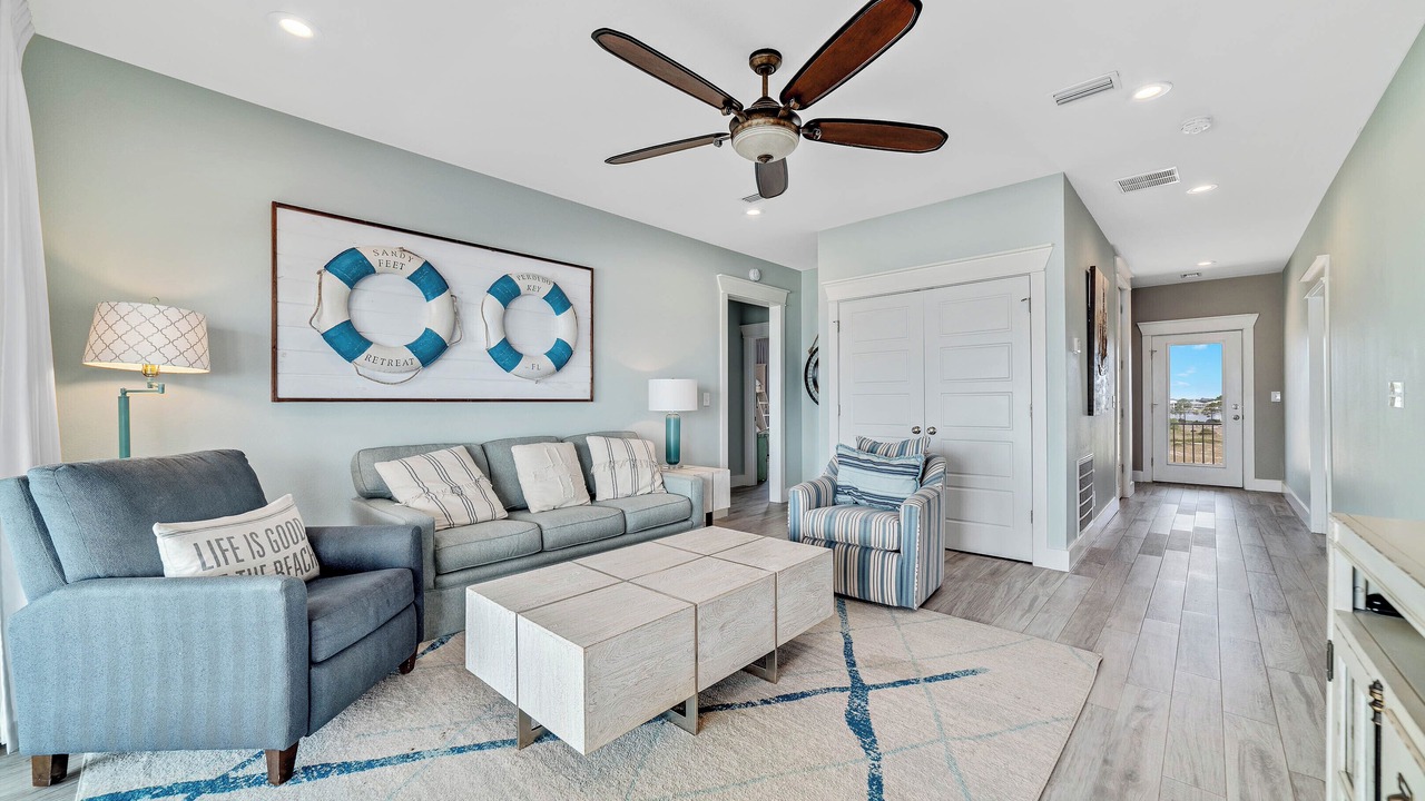 Photo of Livingroom in Ono Island