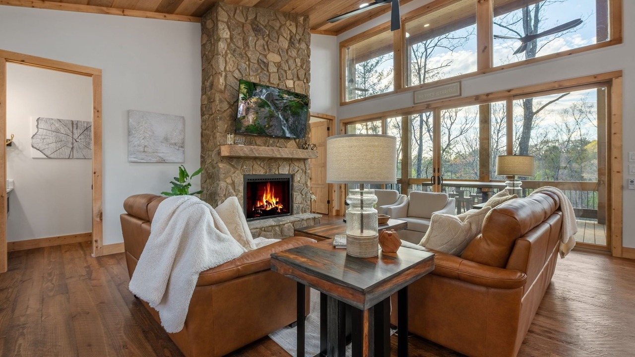 Photo of Livingroom in Ellijay
