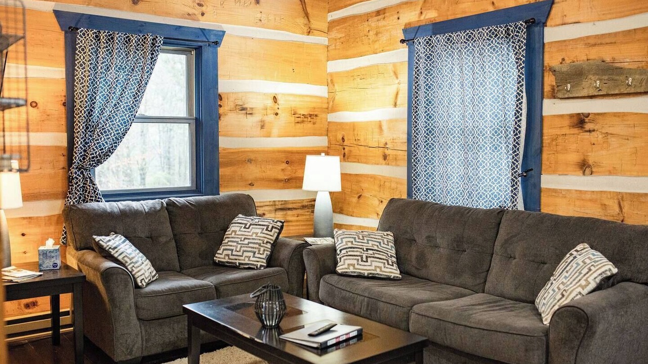 Photo of Livingroom in Waynesville