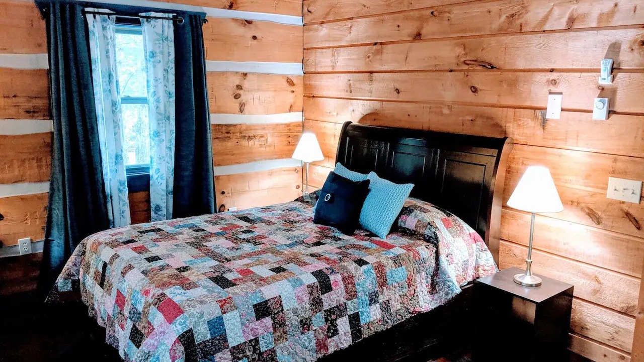 Photo of Bedroom in Waynesville