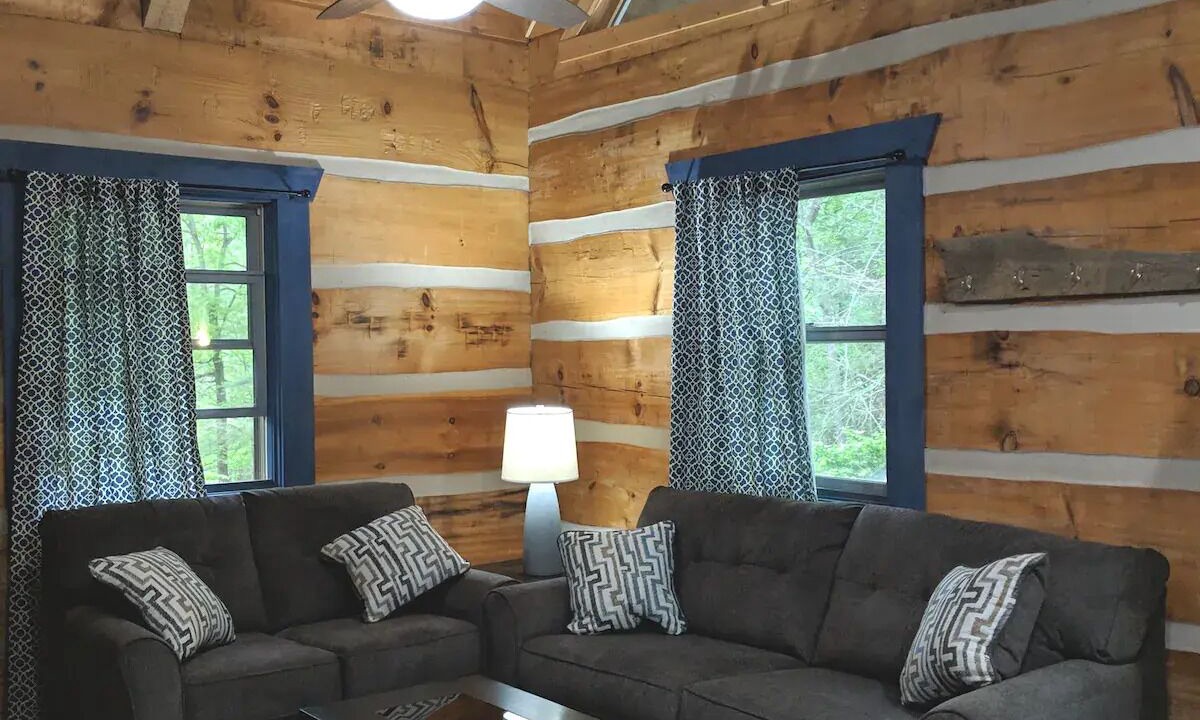 Photo of Livingroom in Waynesville