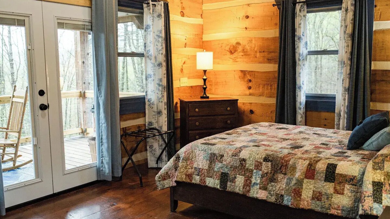 Photo of Bedroom in Waynesville