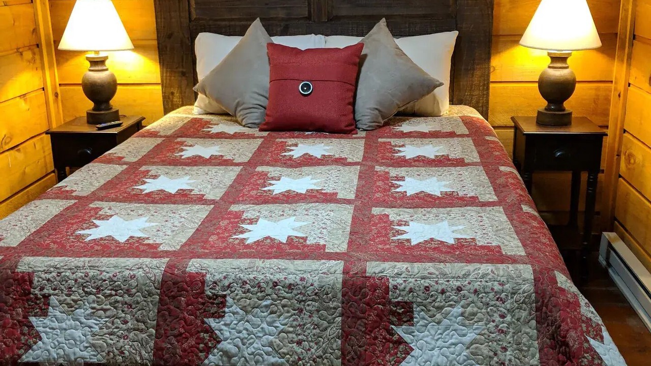 Photo of Bedroom in Waynesville