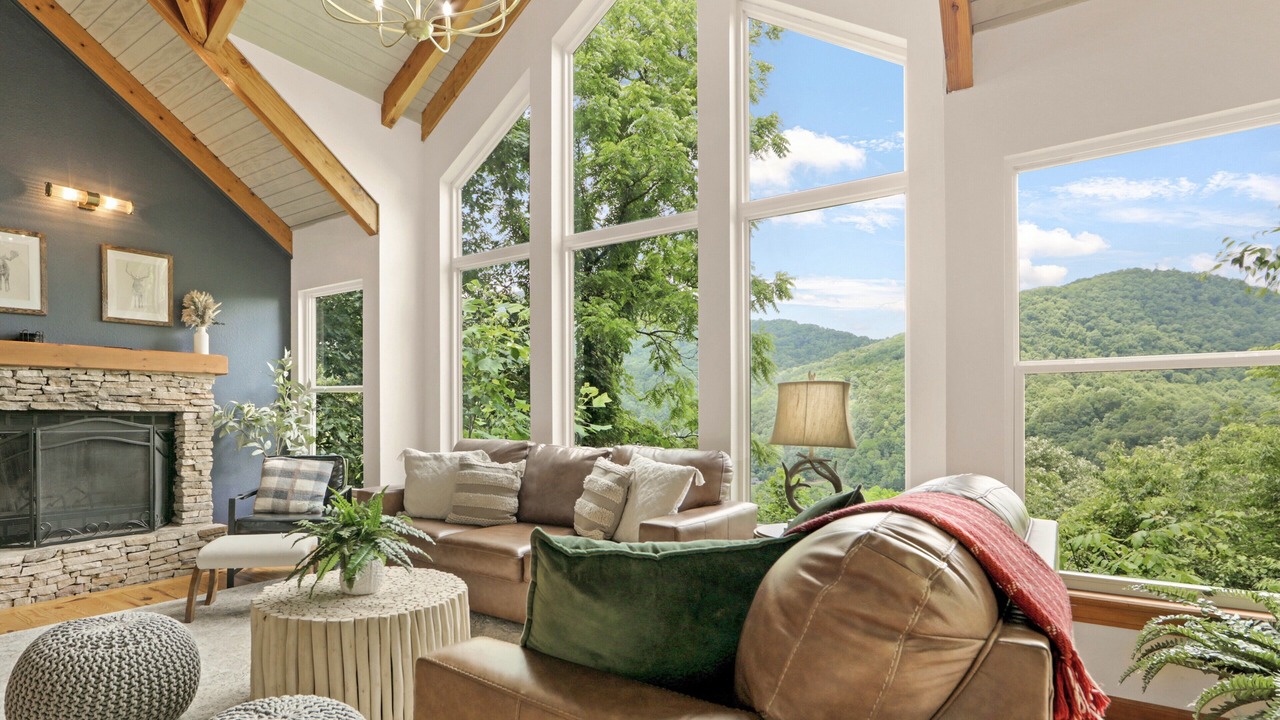 Photo of Livingroom in Waynesville