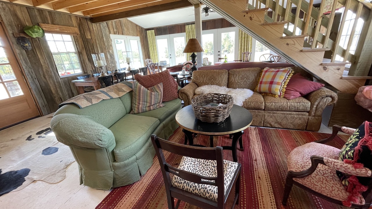 Photo of Livingroom in South Carolina Lakes & Blackwater Rivers