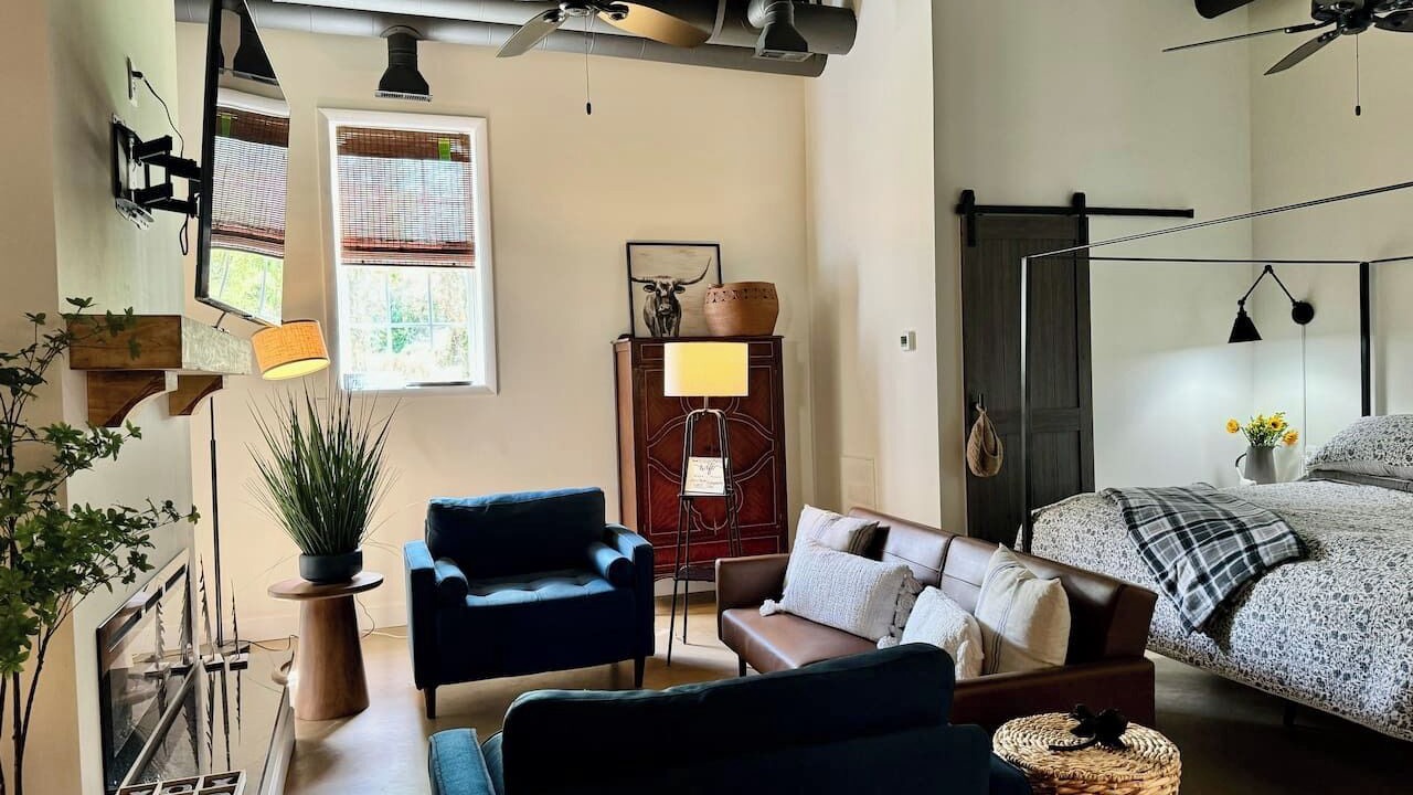 Photo of Bedroom in Belmont Historic District