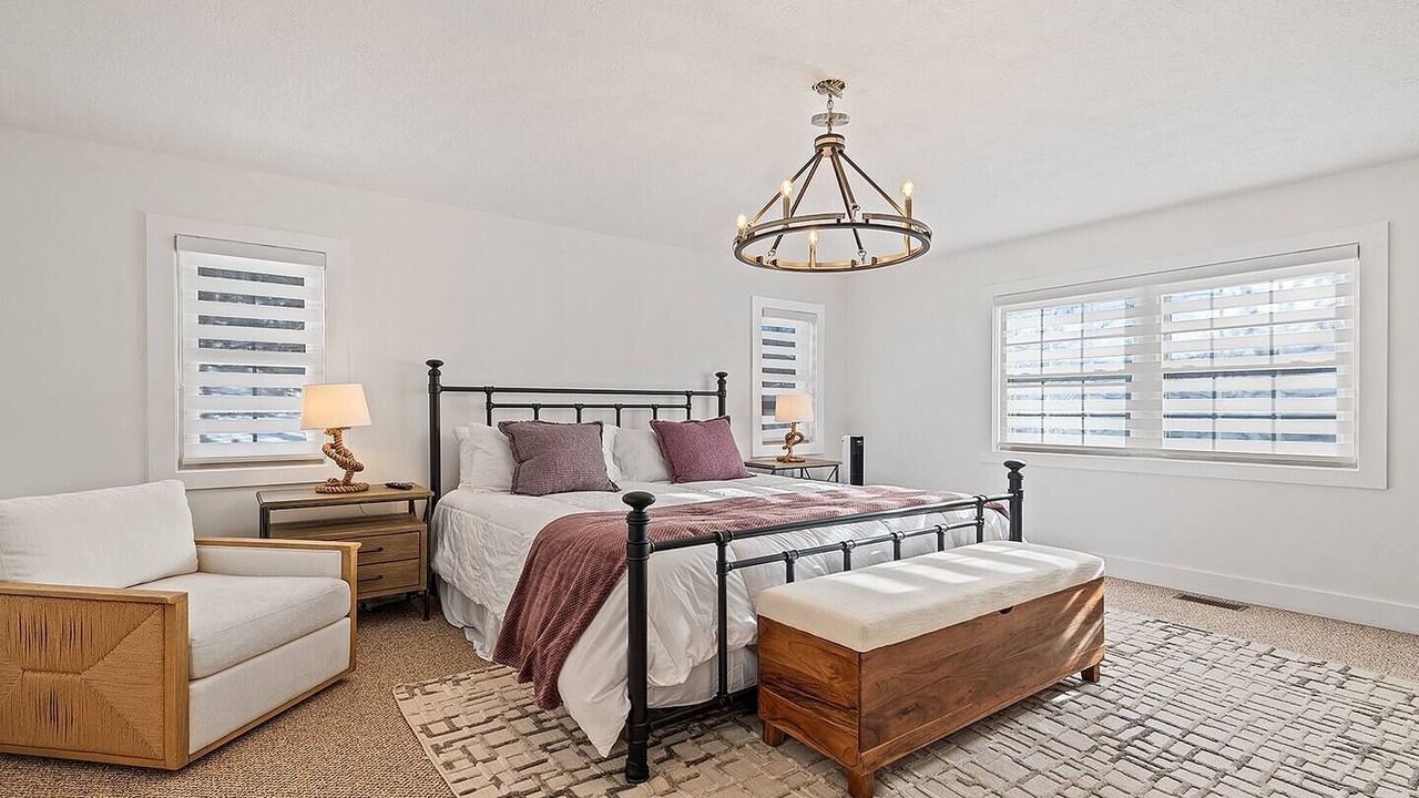 Photo of Bedroom in Sheepback Mountain Estates