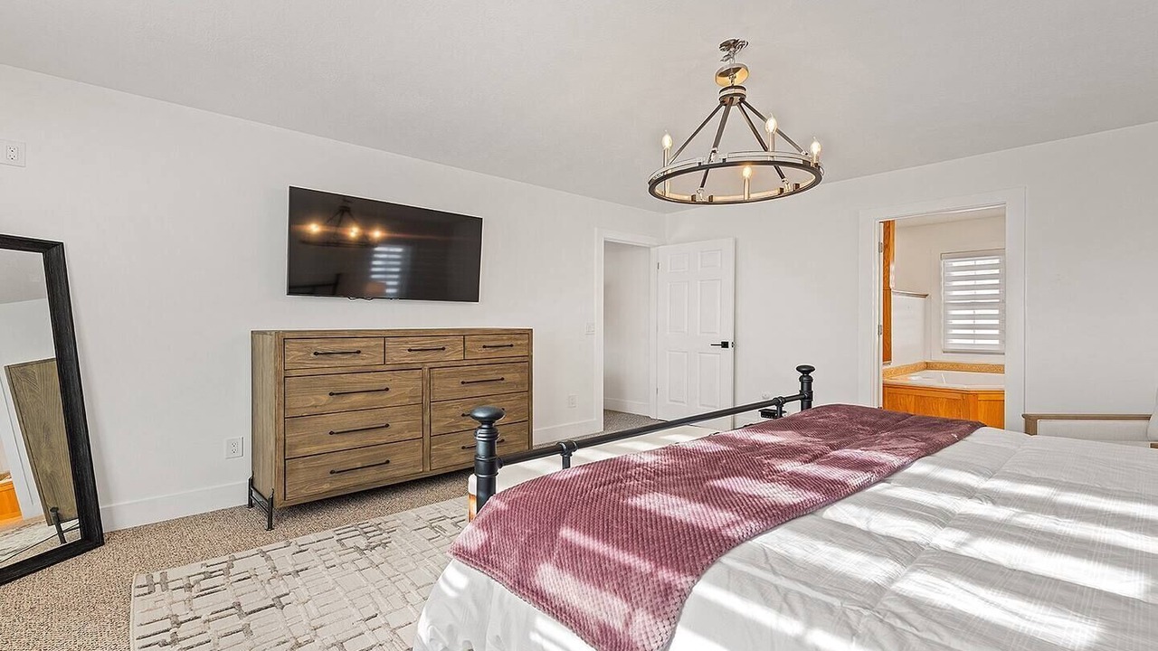 Photo of Bedroom in Sheepback Mountain Estates