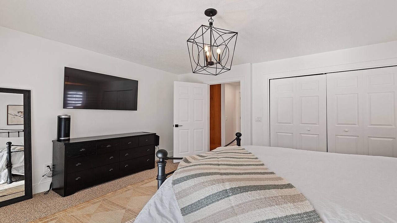 Photo of Bedroom in Sheepback Mountain Estates