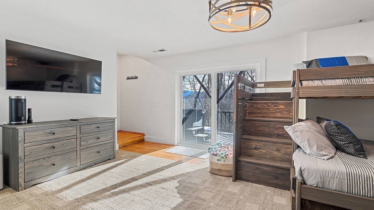 Photo of Bedroom in Sheepback Mountain Estates