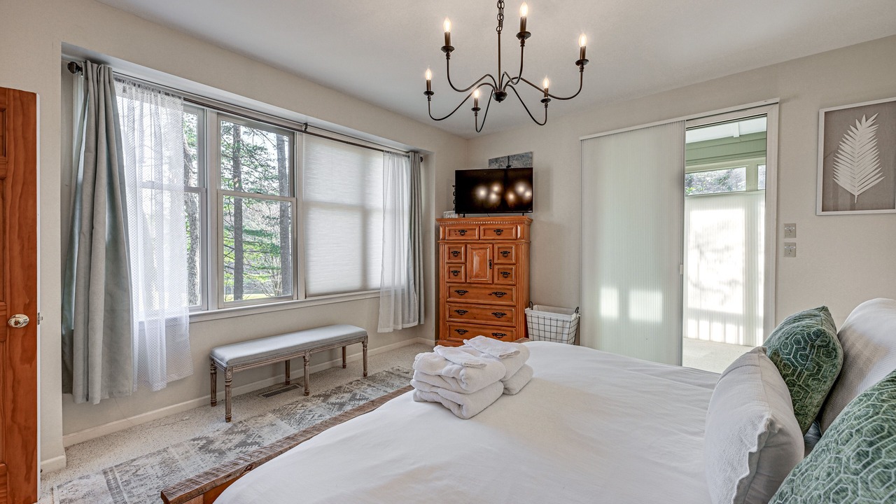 Photo of Bedroom in Lake Toxaway