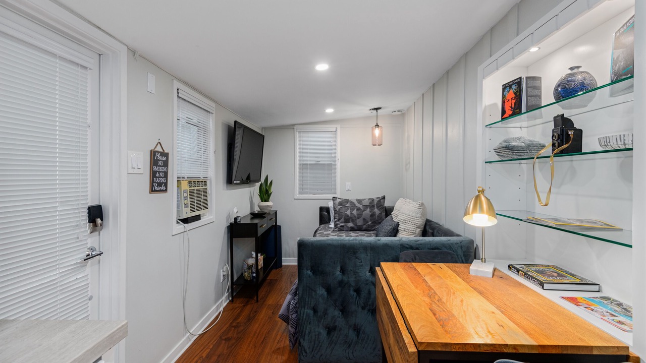Photo of Livingroom in Village of La Jolla