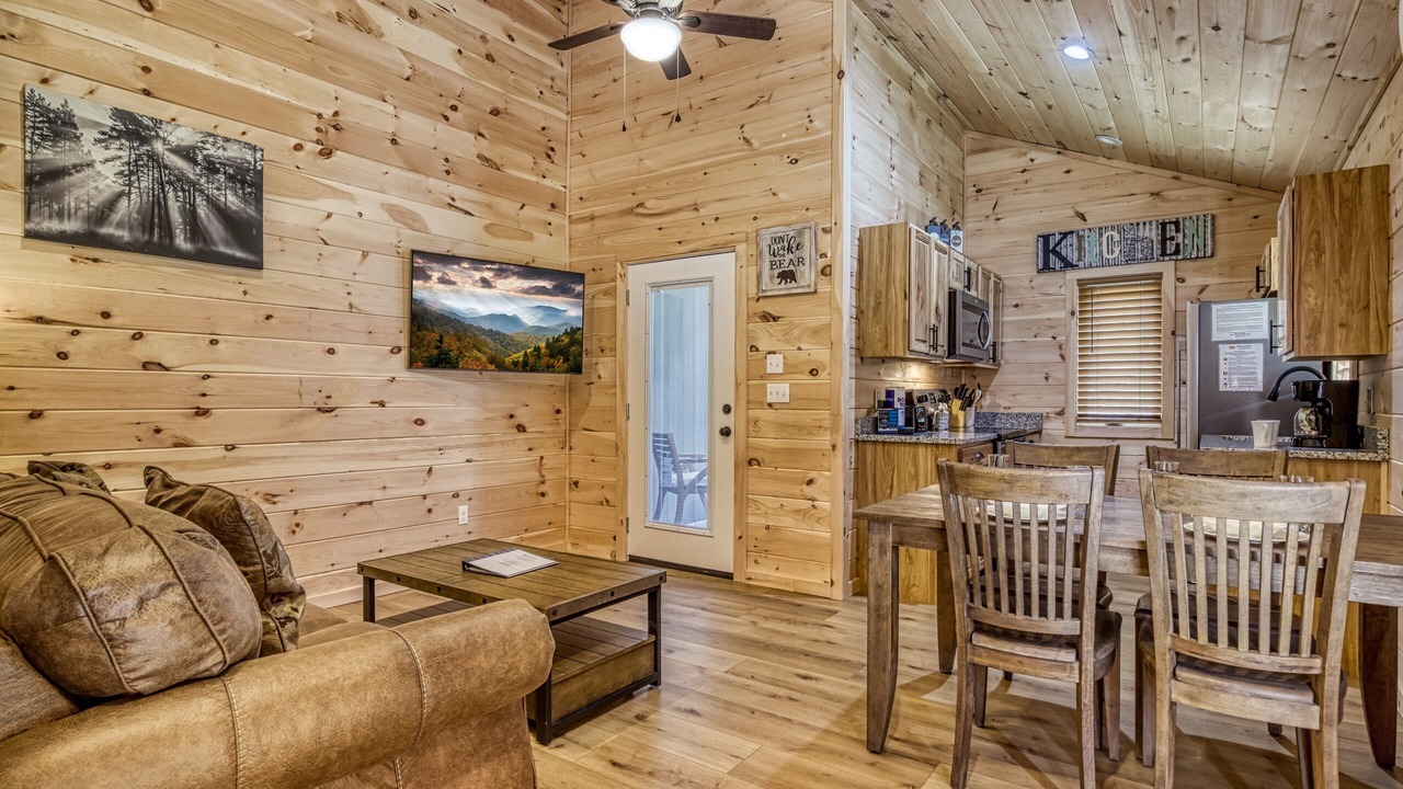 Photo of Livingroom in Cosby