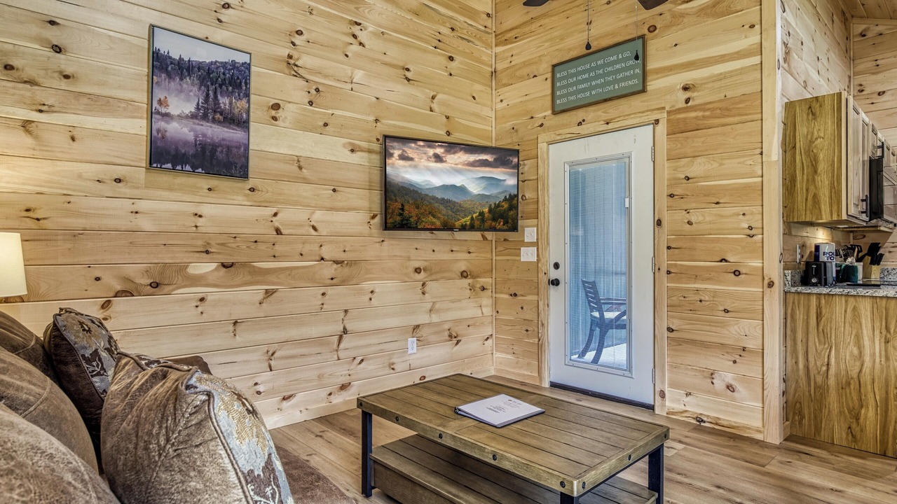 Photo of Livingroom in Cosby