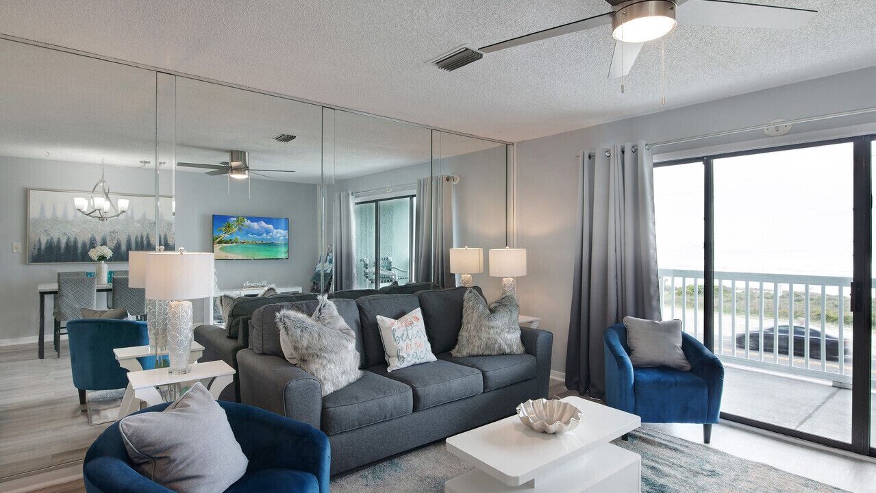 Photo of Livingroom in Laguna Beach