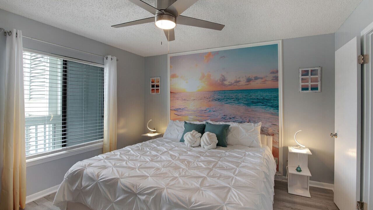 Photo of Bedroom in Laguna Beach