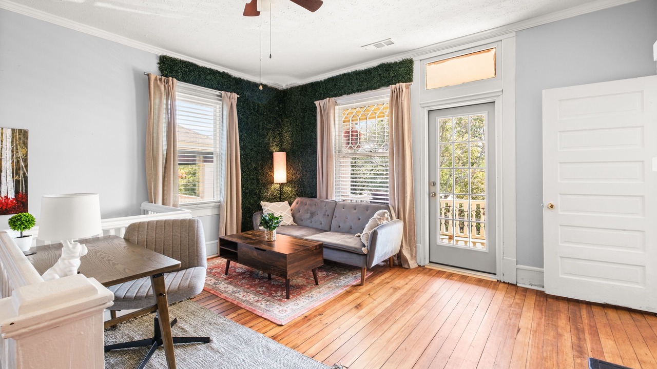 Photo of Livingroom in Macon