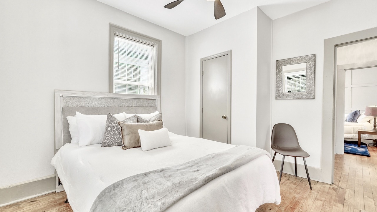 Photo of Bedroom in Midtown