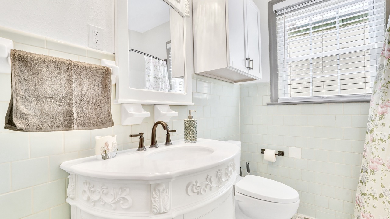 Photo of Bathroom in Midtown
