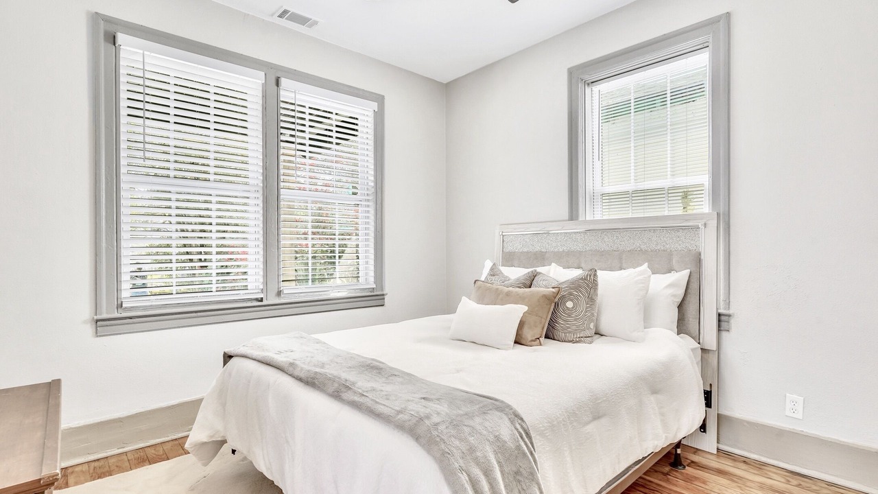 Photo of Bedroom in Midtown