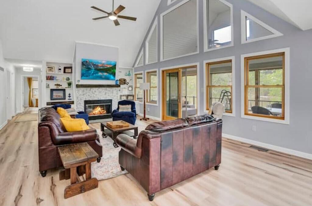 Photo of Livingroom in Eatonton