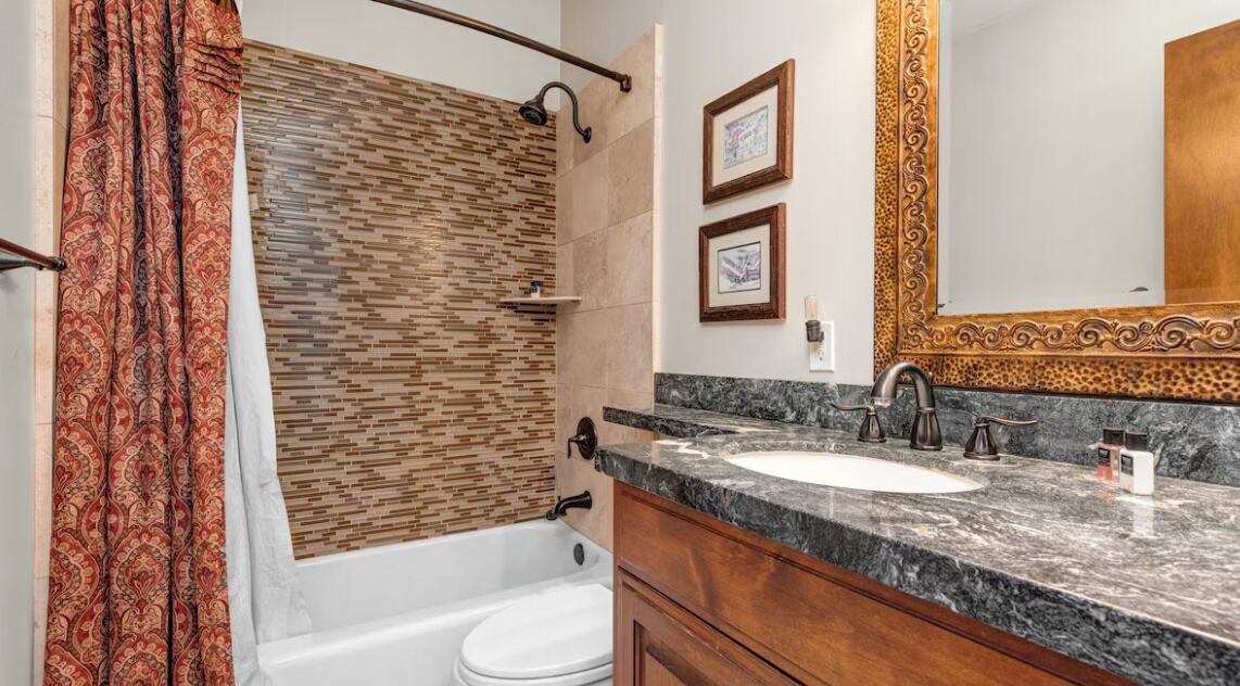 Photo of Bathroom in North Park City