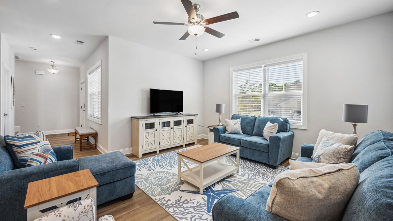 Photo of Livingroom in Litchfield by the Sea