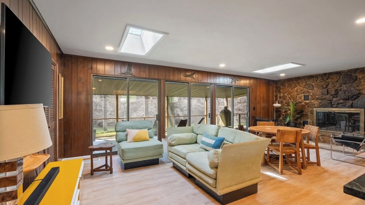 Photo of Livingroom in Crane Hill