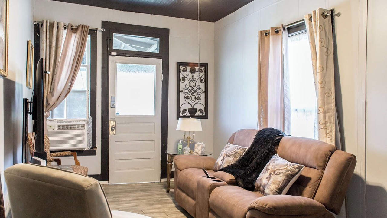Photo of Livingroom in Waycross