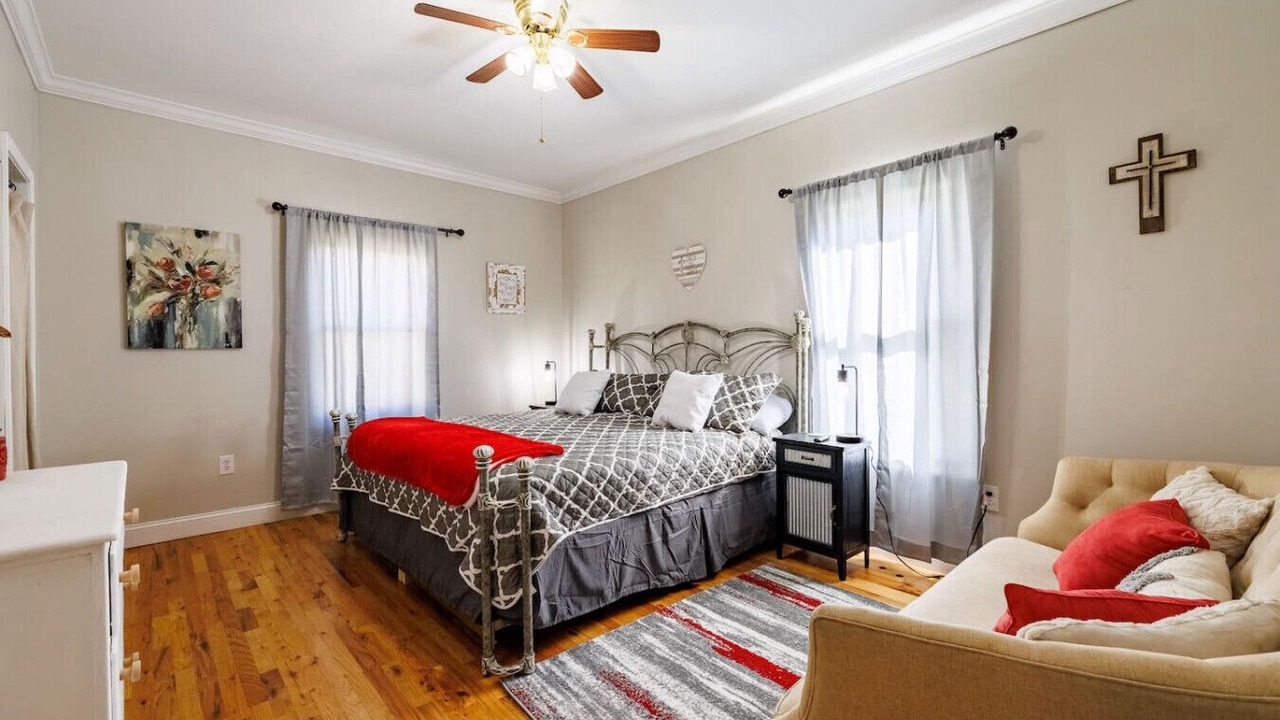 Photo of Bedroom in Mentone