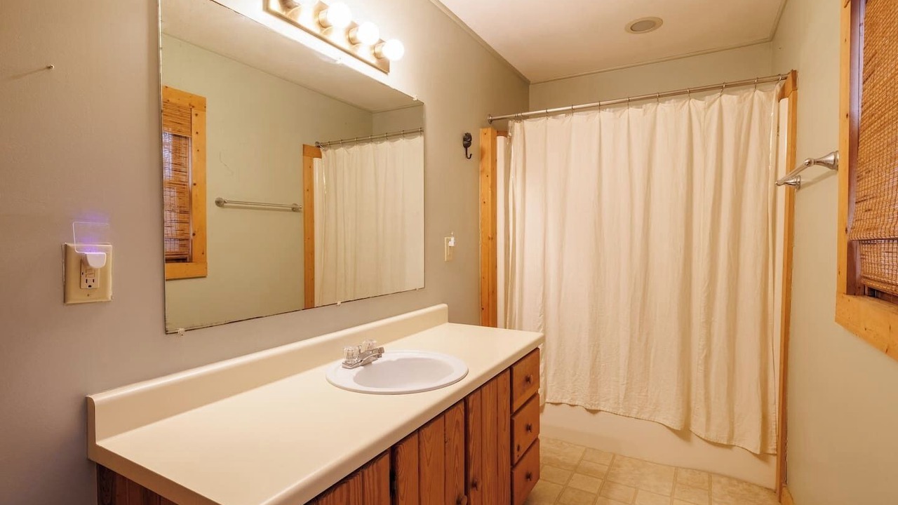 Photo of Bathroom in Valley Head