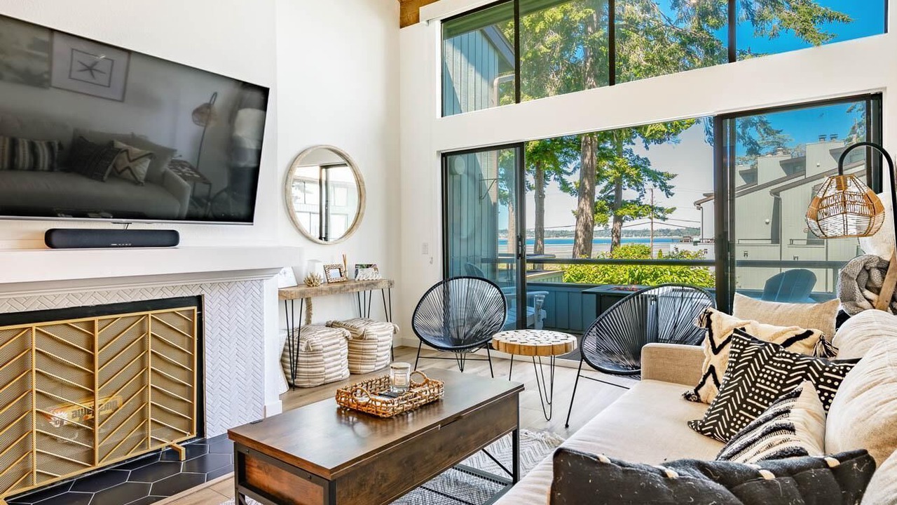 Photo of Livingroom in Birch Bay