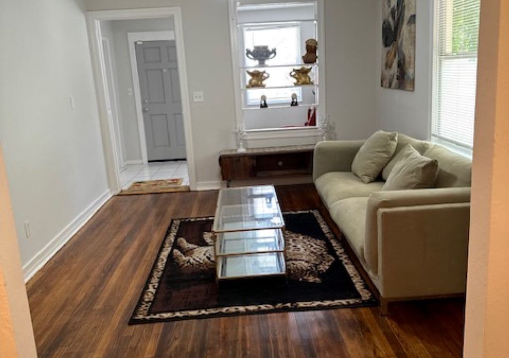 Photo of Livingroom in Northside
