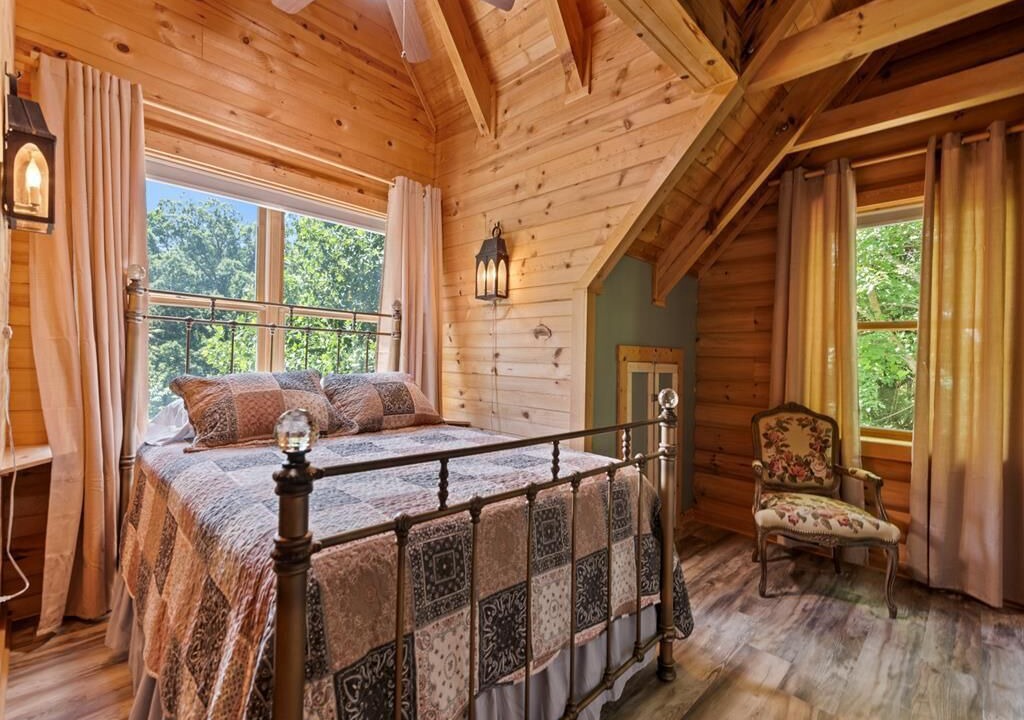 Photo of Bedroom in Waynesville