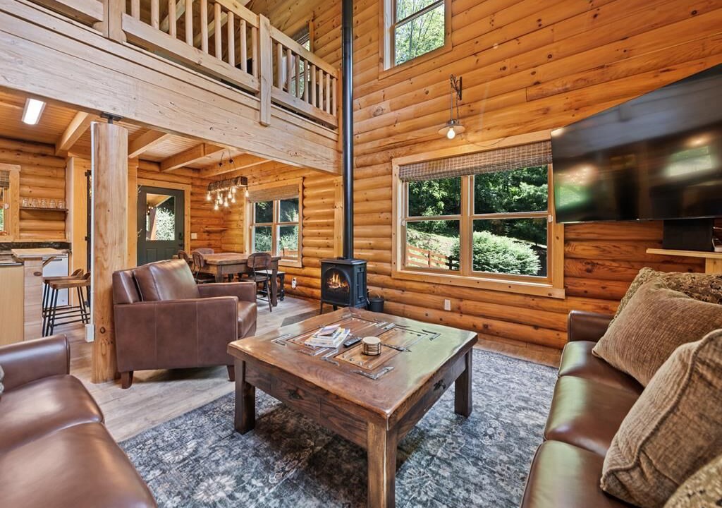 Photo of Livingroom in Waynesville