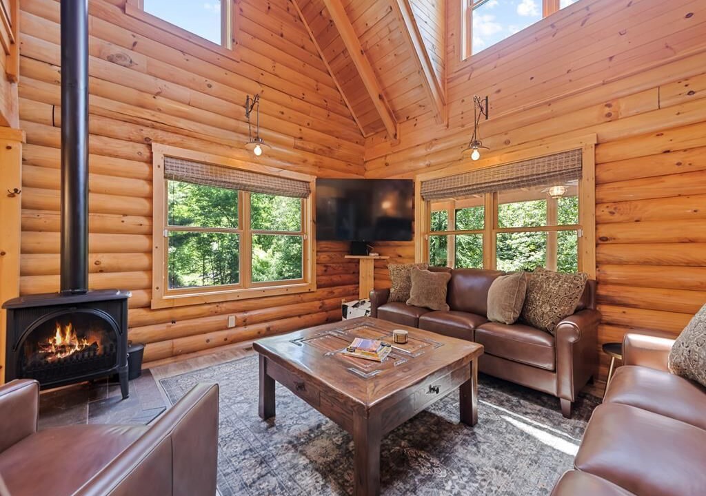 Photo of Livingroom in Waynesville