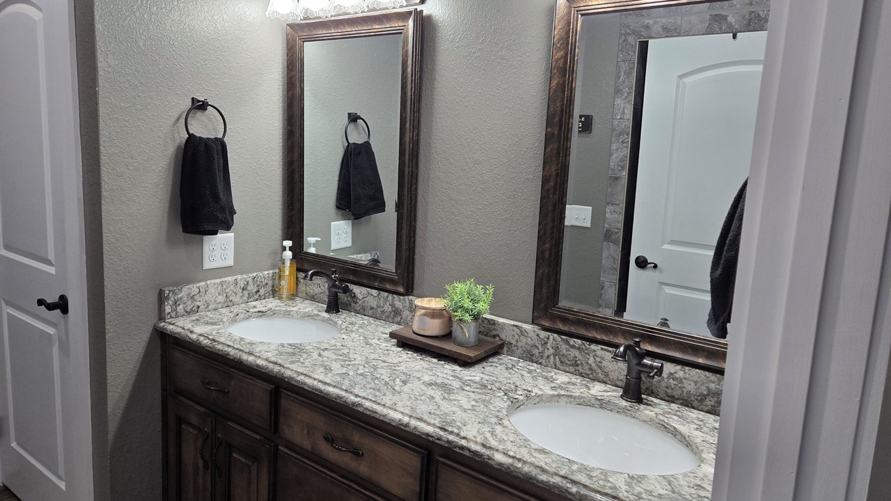 Photo of Bathroom in Henagar