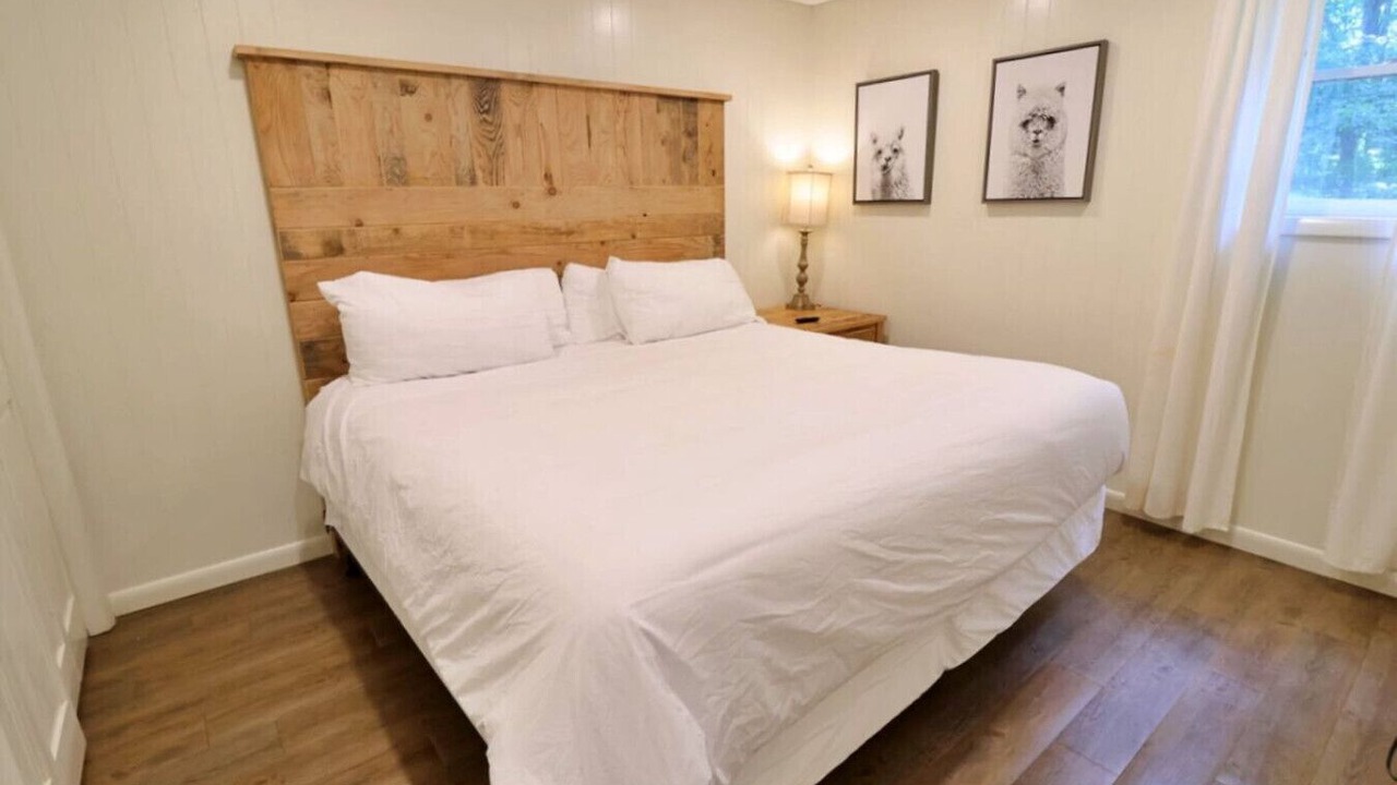 Photo of Bedroom in Cherokee