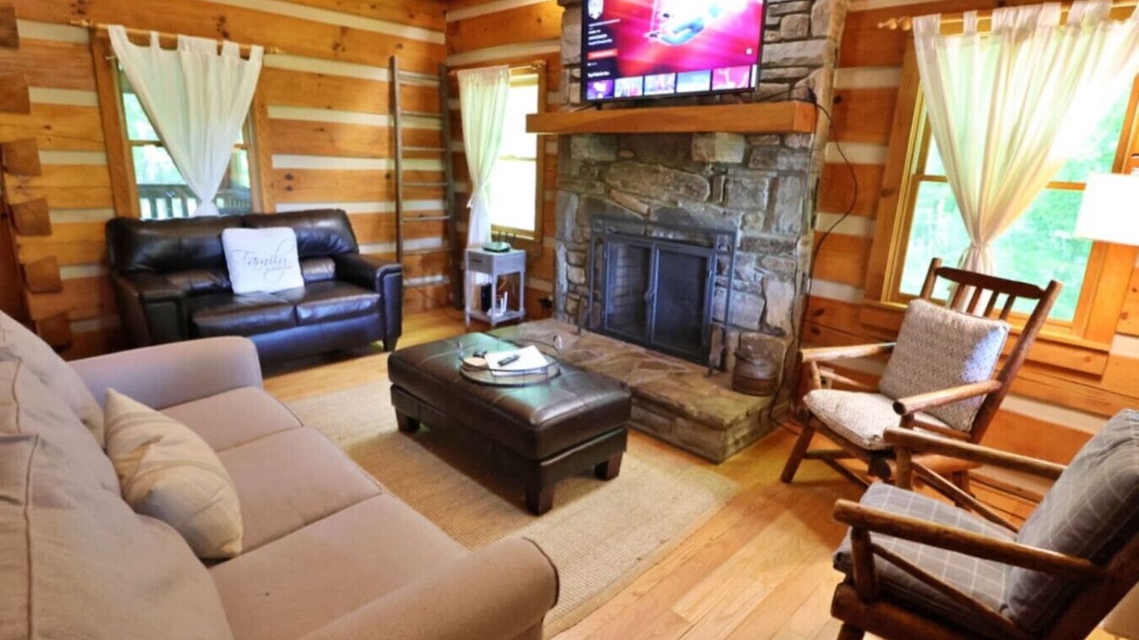 Photo of Livingroom in Cherokee