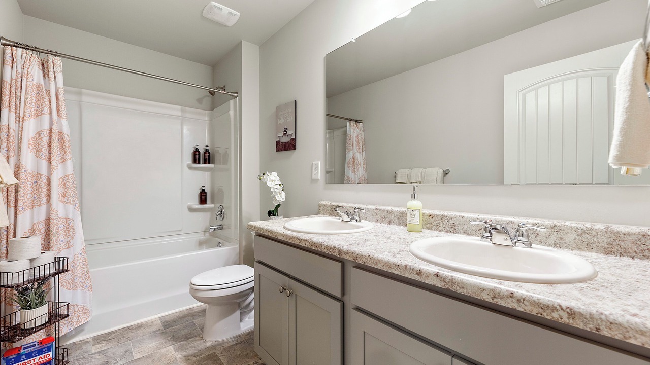 Photo of Bathroom in Cliftondale