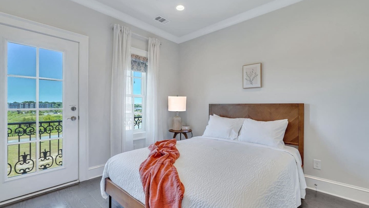Photo of Bedroom in Hitch Village - Fred Wessels Homes
