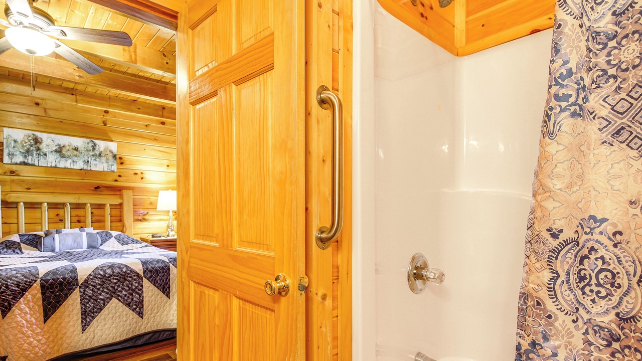 Photo of Bathroom in Sevierville
