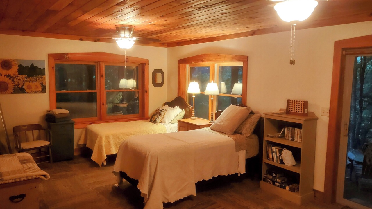 Photo of Bedroom in Hot Springs