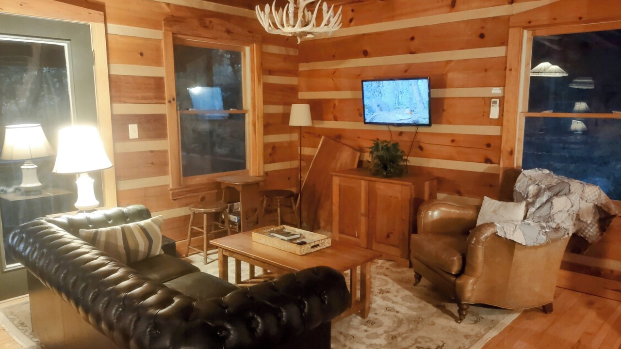 Photo of Livingroom in Hot Springs