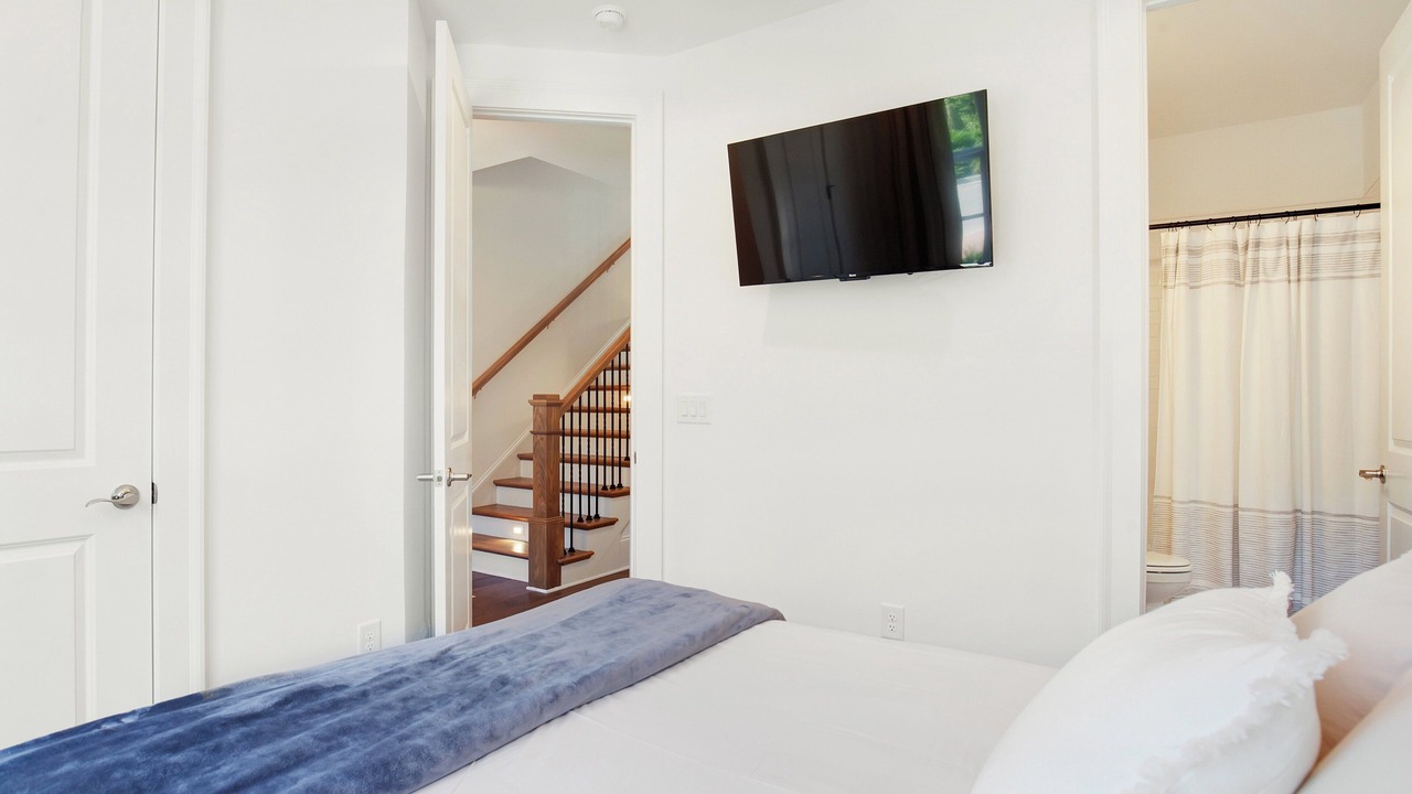 Photo of Bedroom in Hitch Village - Fred Wessels Homes
