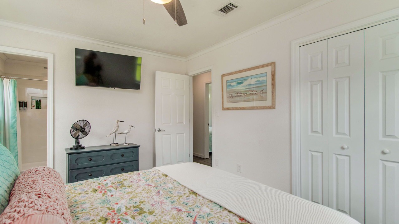 Photo of Bedroom in Sunset Bayou