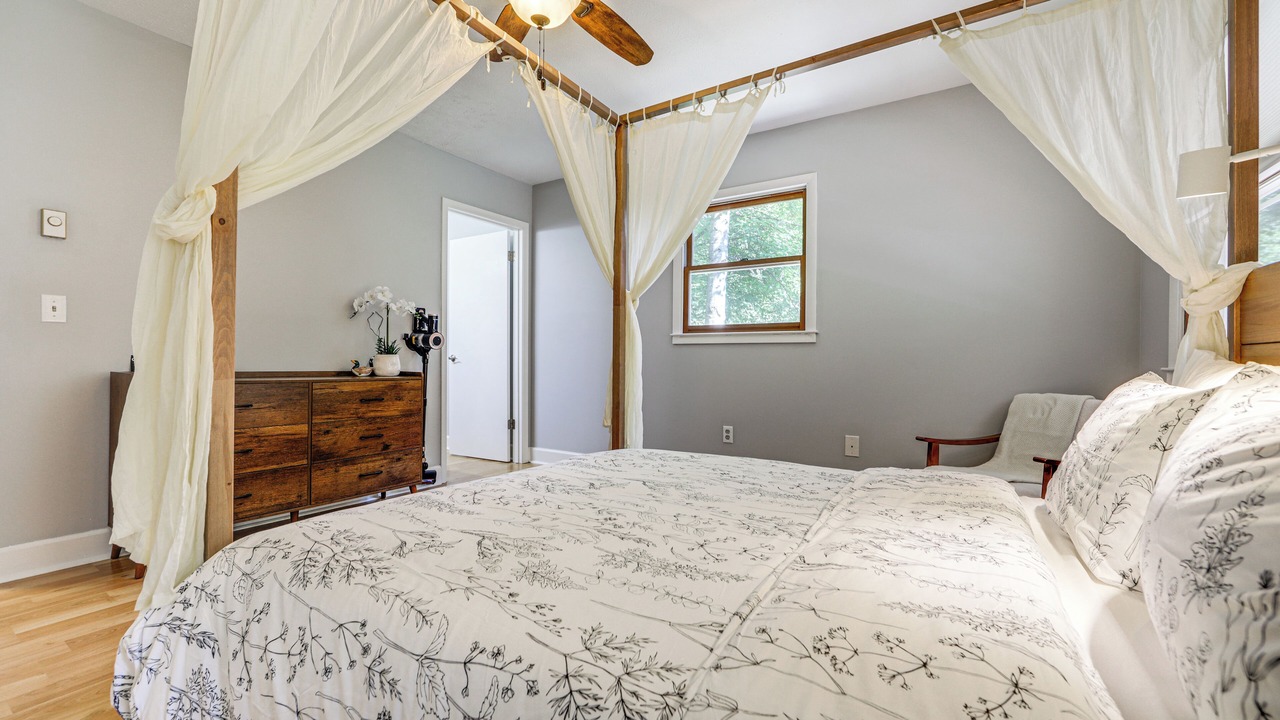 Photo of Bedroom in Maggie Valley