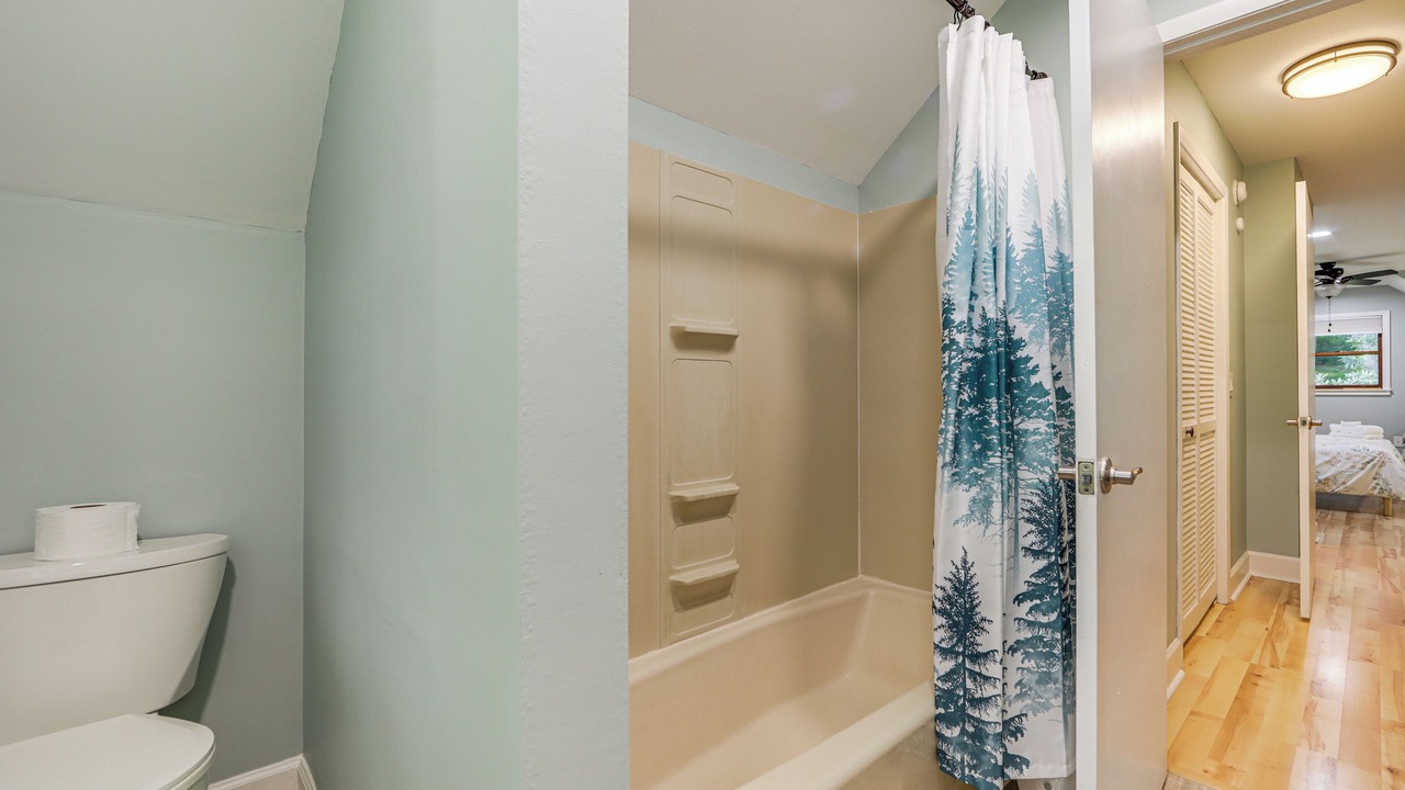 Photo of Bathroom in Maggie Valley