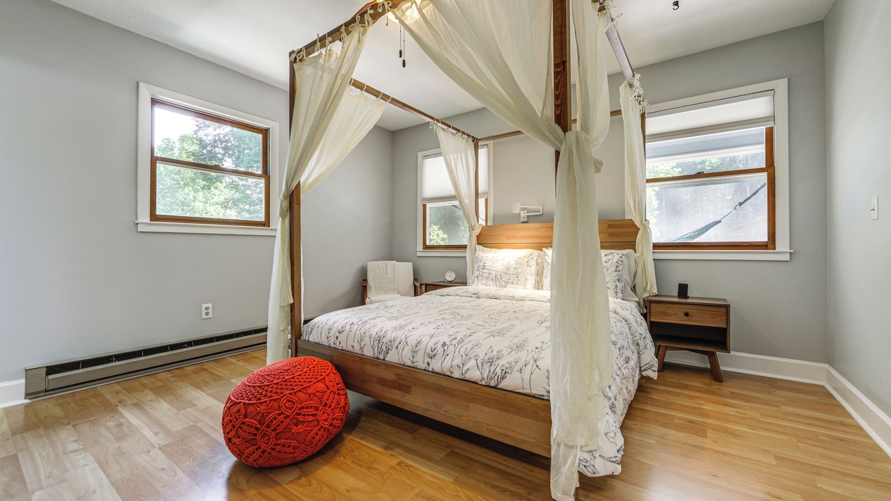 Photo of Bedroom in Maggie Valley